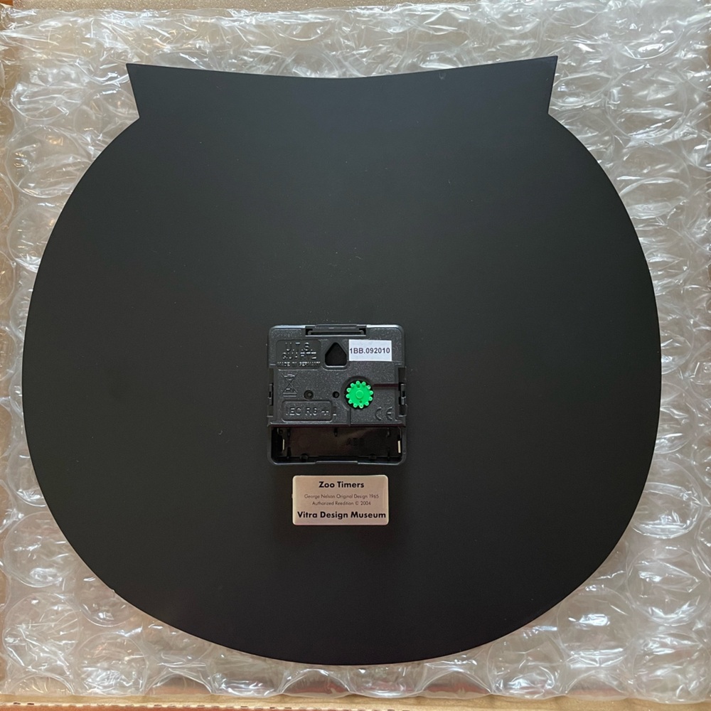 Vitra/George Nelson Owl Shaped Wall Clock - Picture 3 of 3
